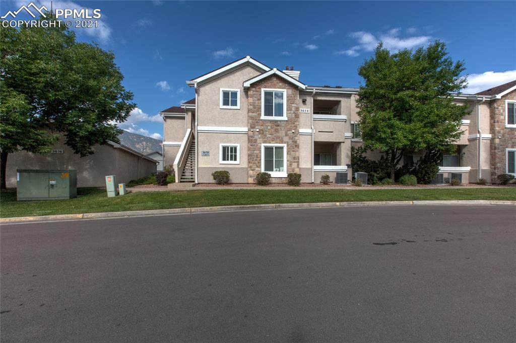 3650 Strawberry Field Grove - Photo 1