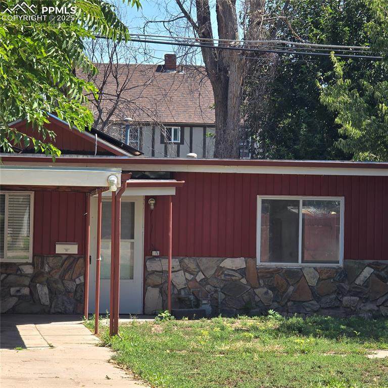 1708 Claremont Avenue - Photo 1