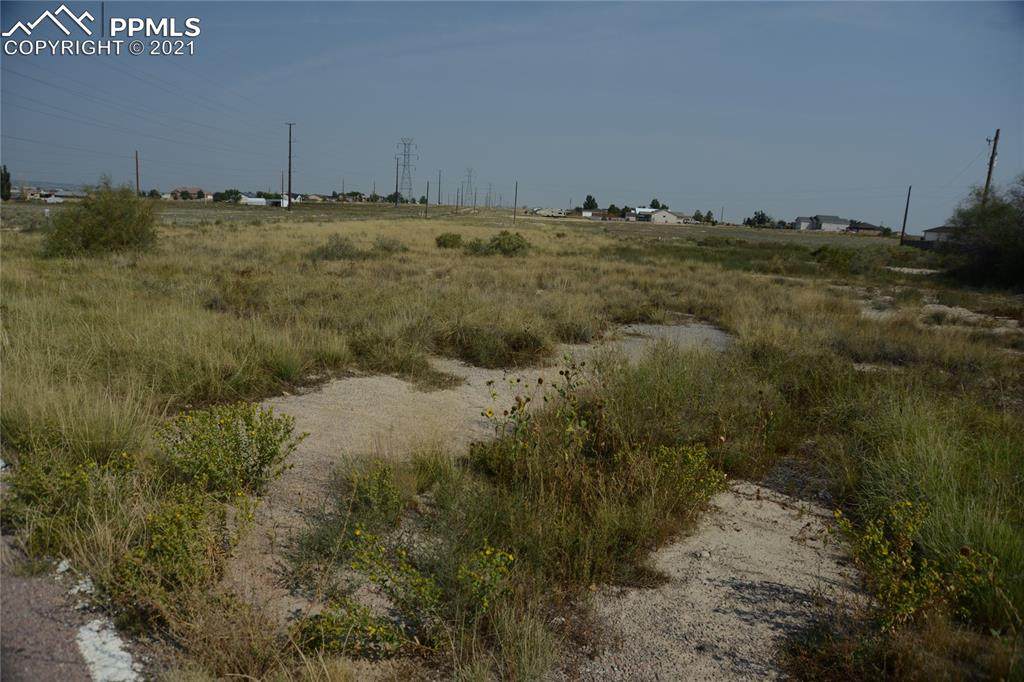 1070 Sequoya Drive - Photo 1