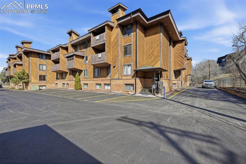 935 Saturn Drive - Photo 1