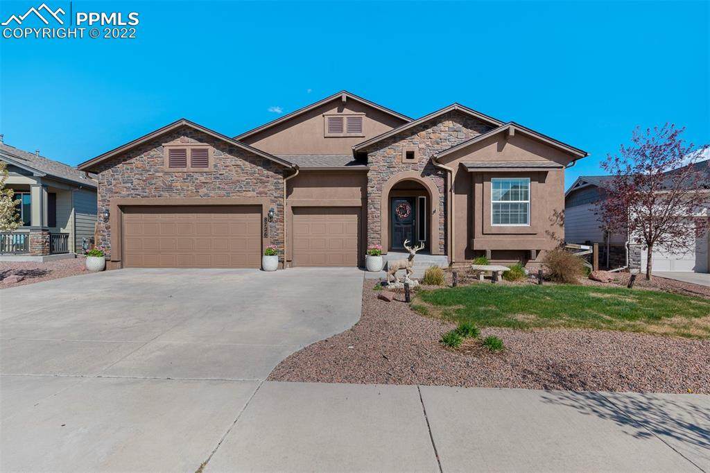 8726 Meadow Wing Circle - Photo 1