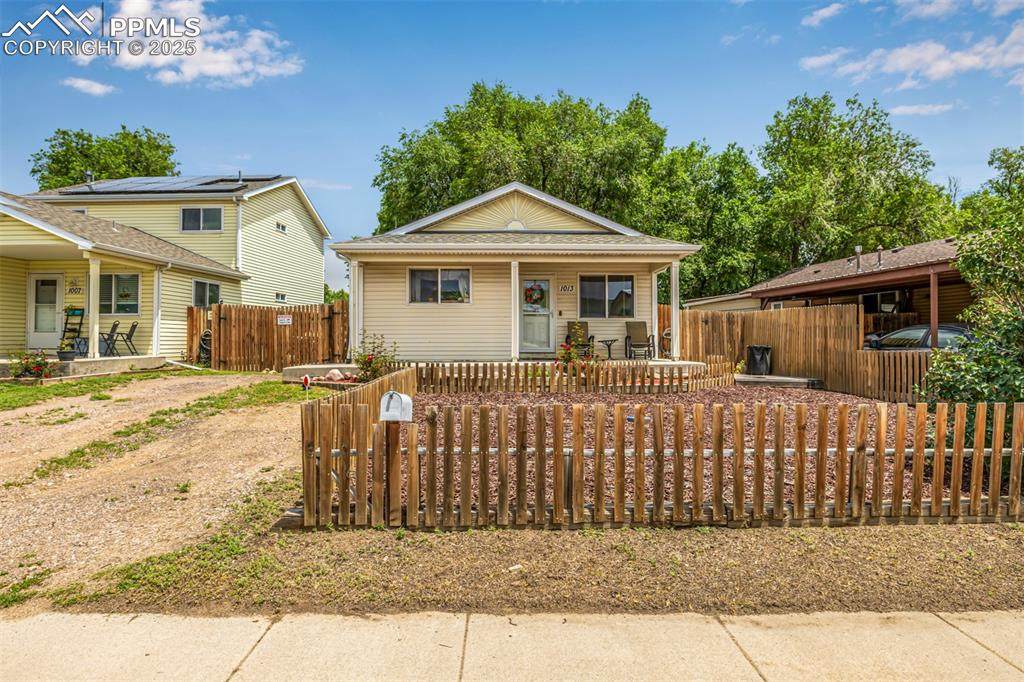 1013 Maxwell Street - Photo 1