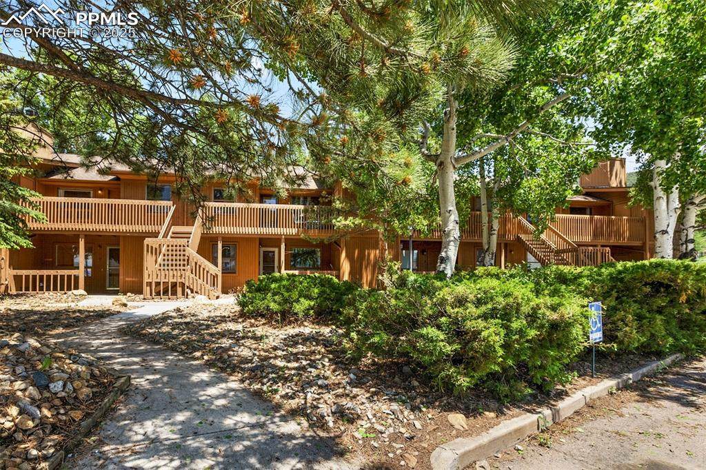 401 Forest Edge Road - Photo 1