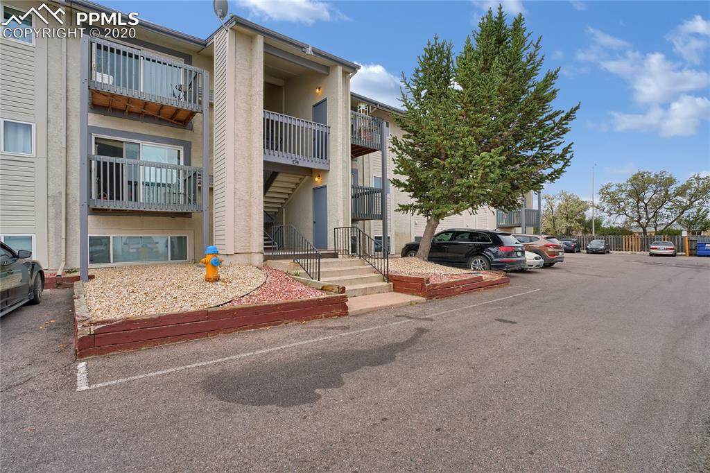 5038 El Camino Drive - Photo 1