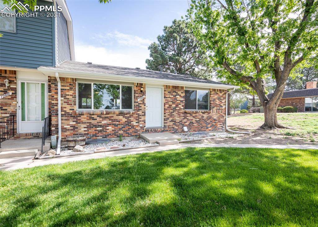 1286 Cree Drive - Photo 1