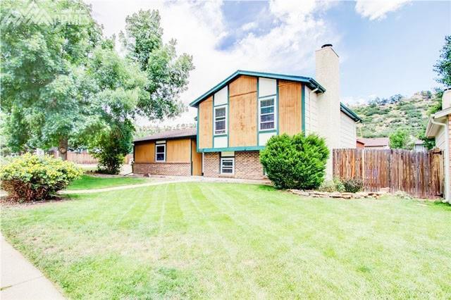 5885 Pemberton Way - Photo 1