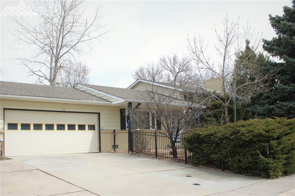 1542 Owen Circle - Photo 1