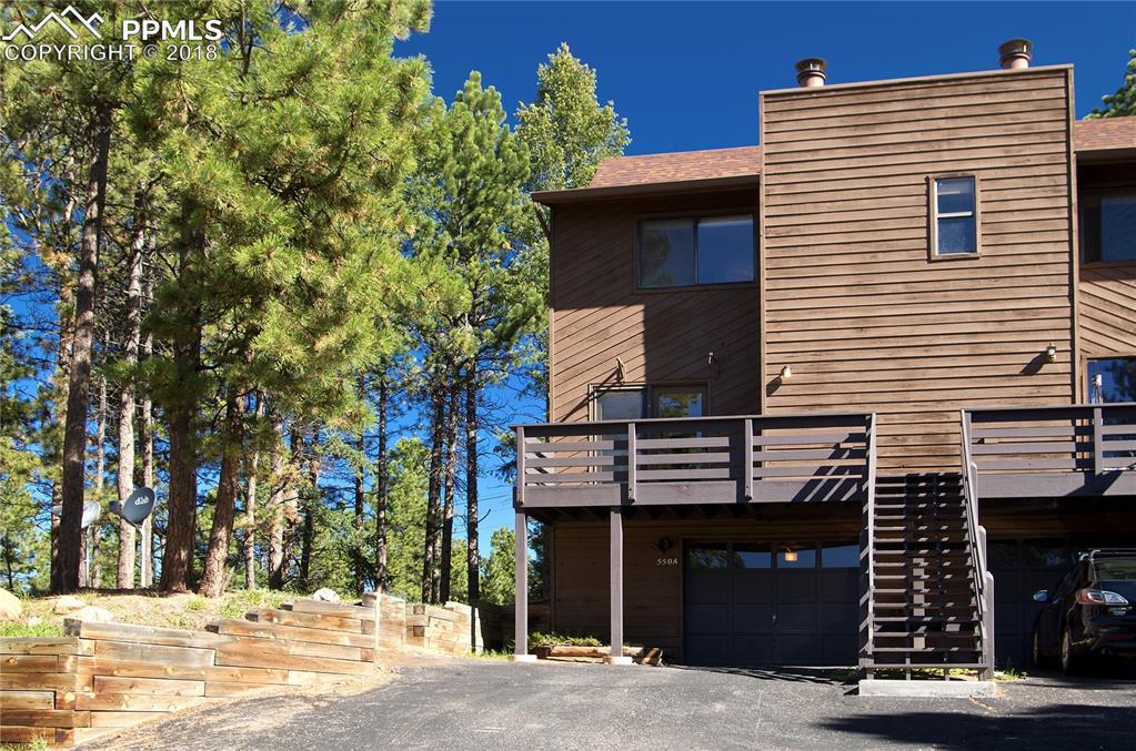 550 Greenway Court - Photo 1