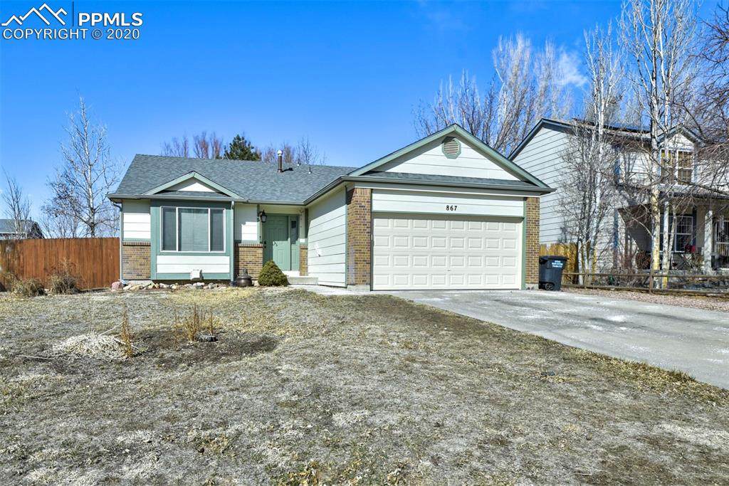 867 Daffodil Street - Photo 1