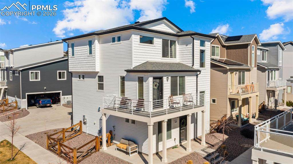5872 Thurless Lane - Photo 1