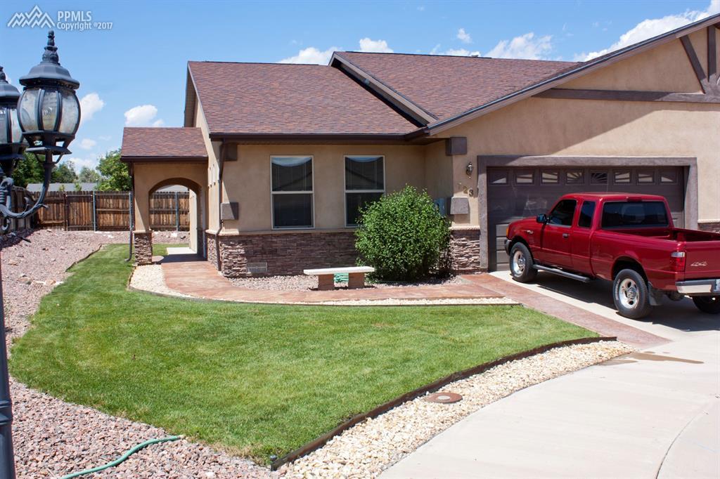 723 Skyview Court - Photo 1
