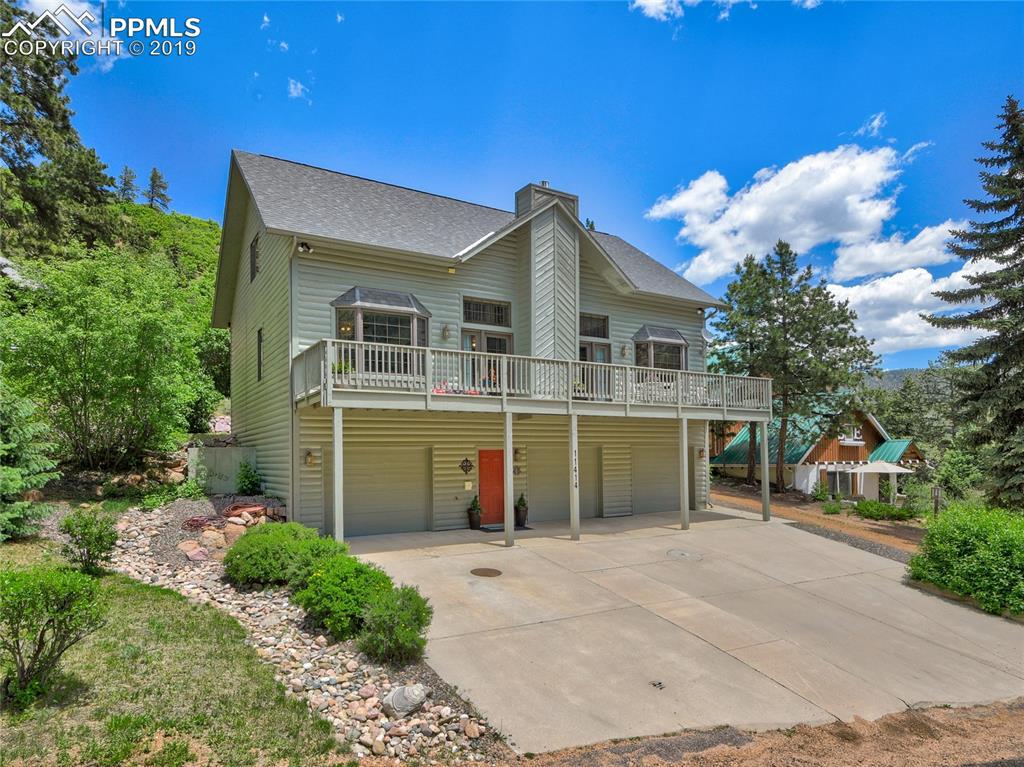 11414 Belvidere Avenue - Photo 1