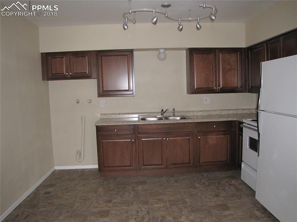 405 Windsor Lane - Photo 1