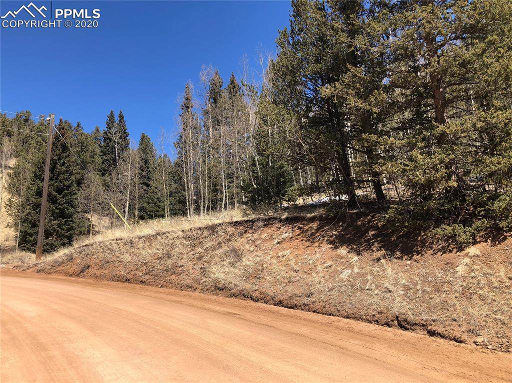 708 Wellington Drive - Photo 1