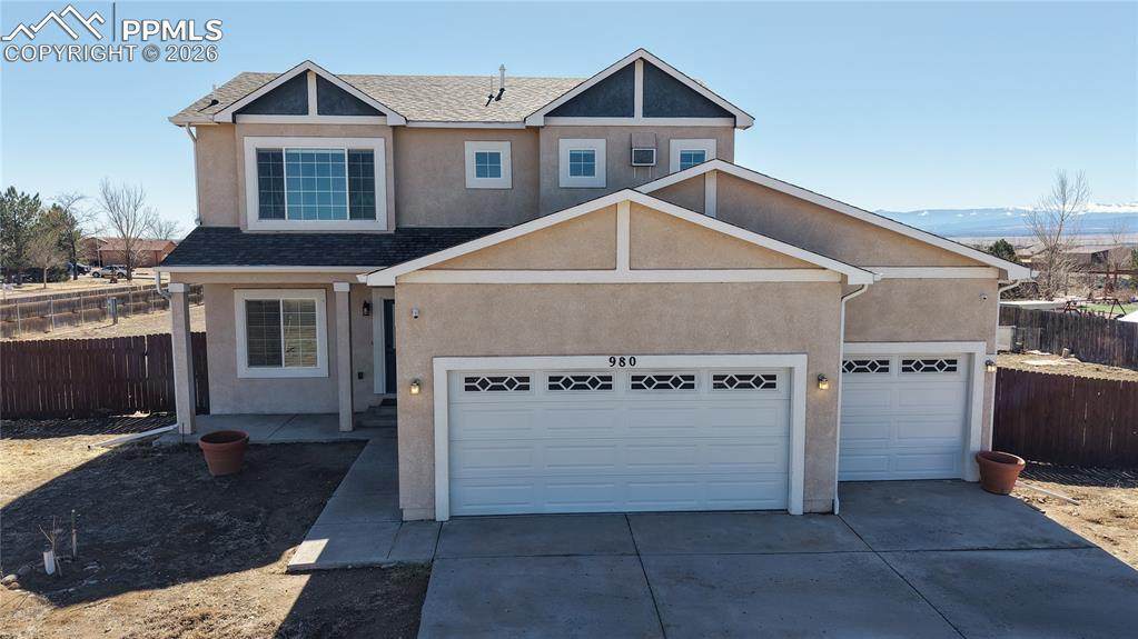 980 El Nido Drive - Photo 1