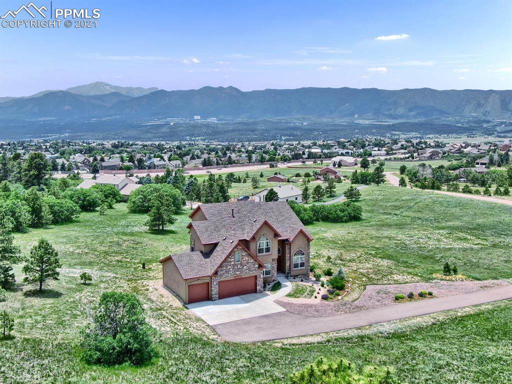 15665 Kingswood Drive - Photo 1