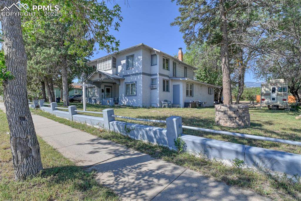412 Hancock Avenue - Photo 1