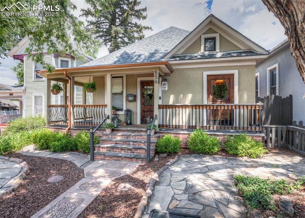 556 Platte Avenue - Photo 1