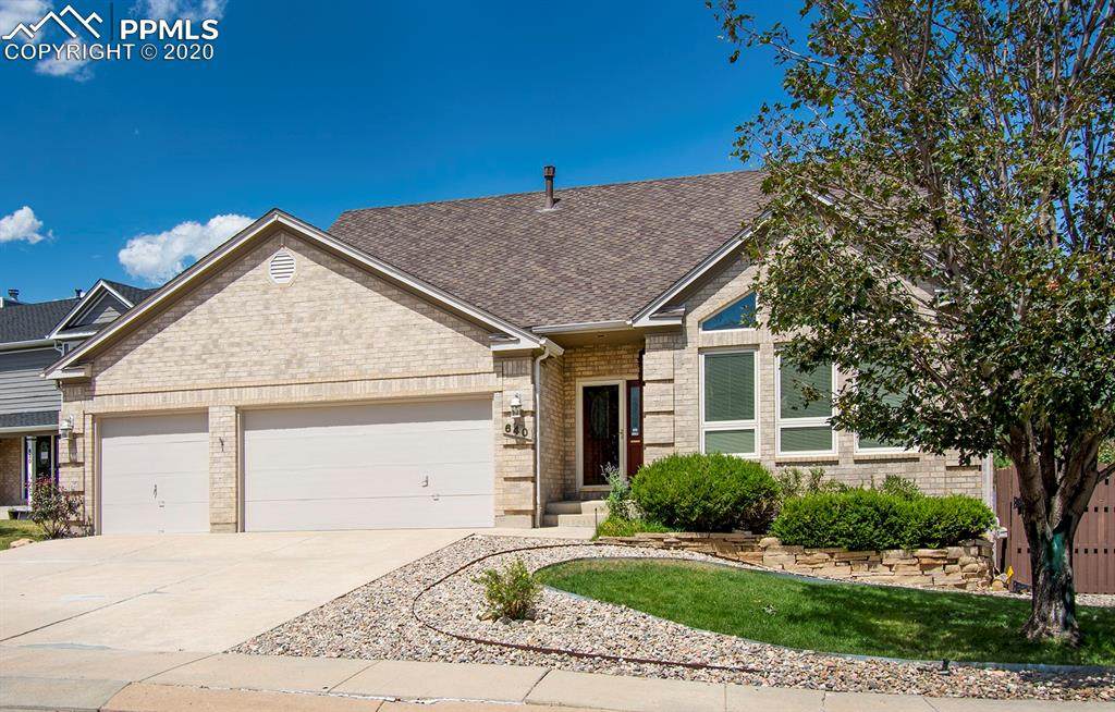 640 Robinglen Court - Photo 1