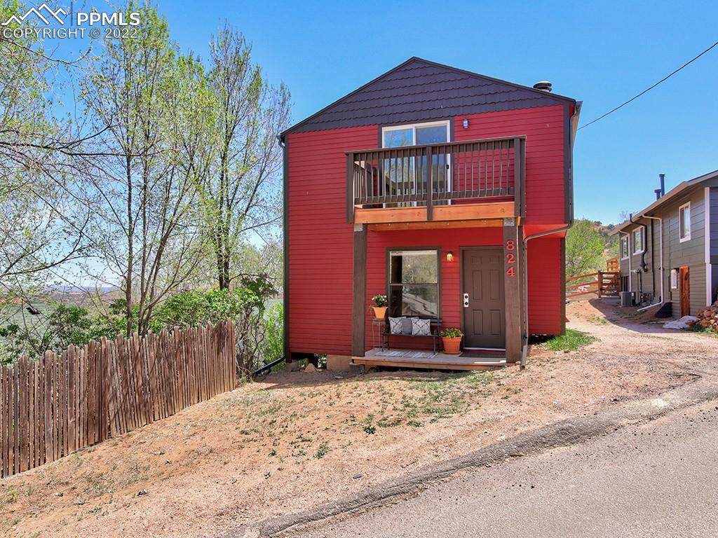 824 Shoshone Place - Photo 1