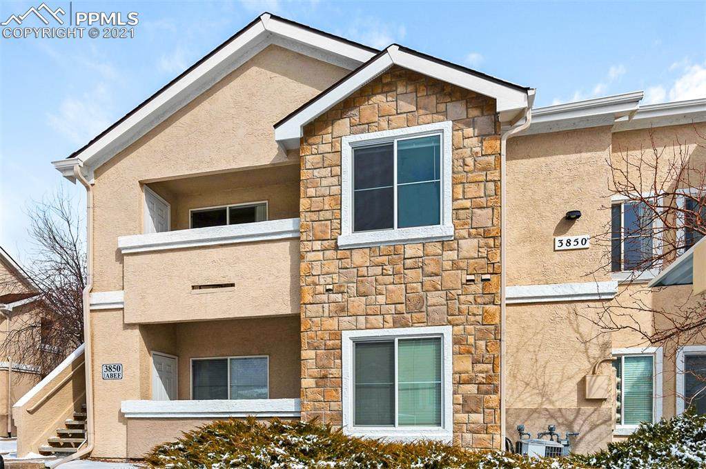 3850 Strawberry Field Grove - Photo 1