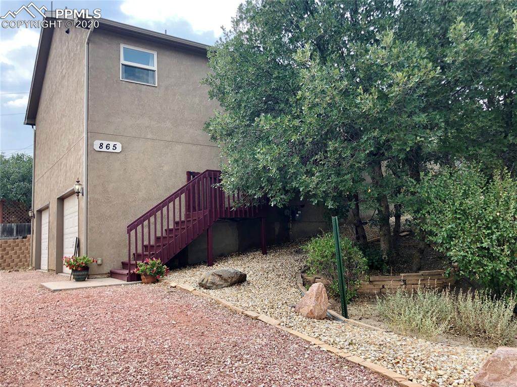 865 Circle Road - Photo 1