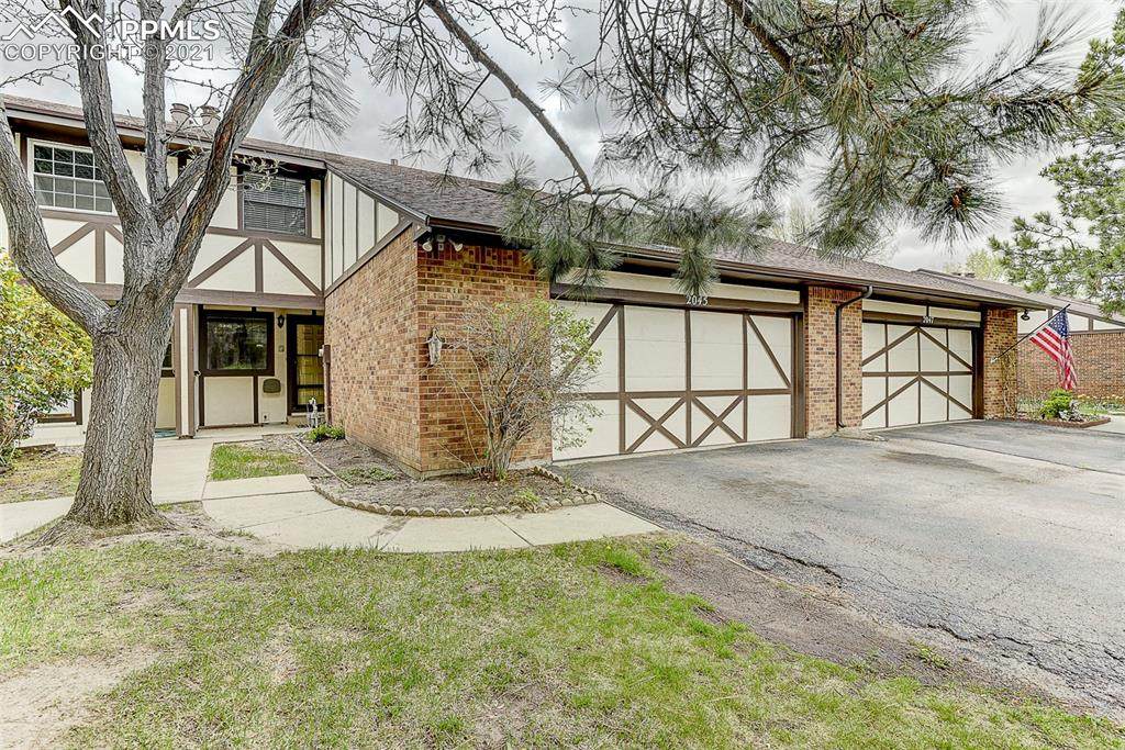 2045 Academy Boulevard - Photo 1