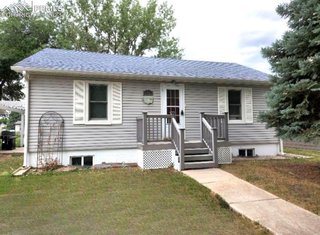 487 C Avenue - Photo 1