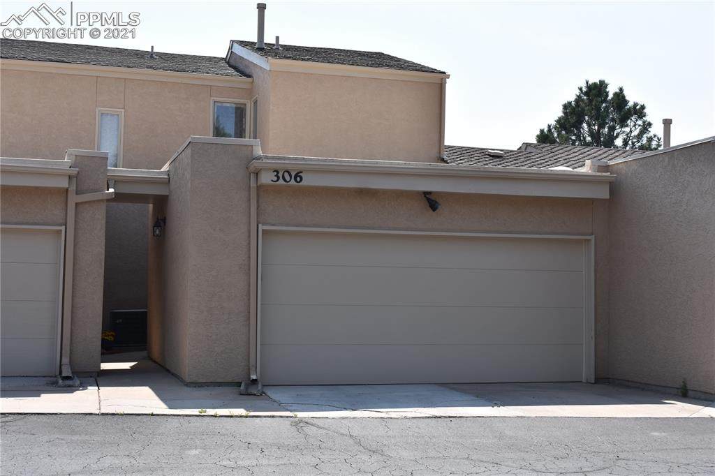 306 Mission Hill Way - Photo 1