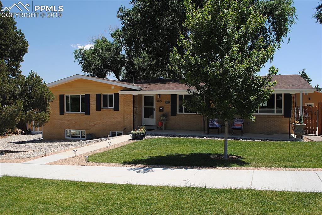1305 Sunset Road - Photo 1