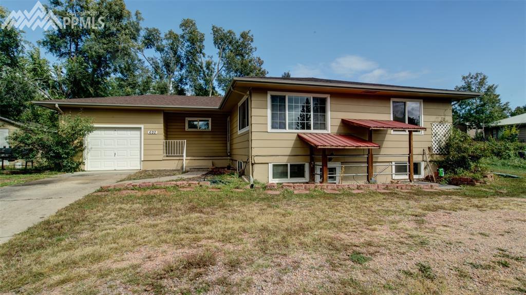 620 Pinon Drive - Photo 1