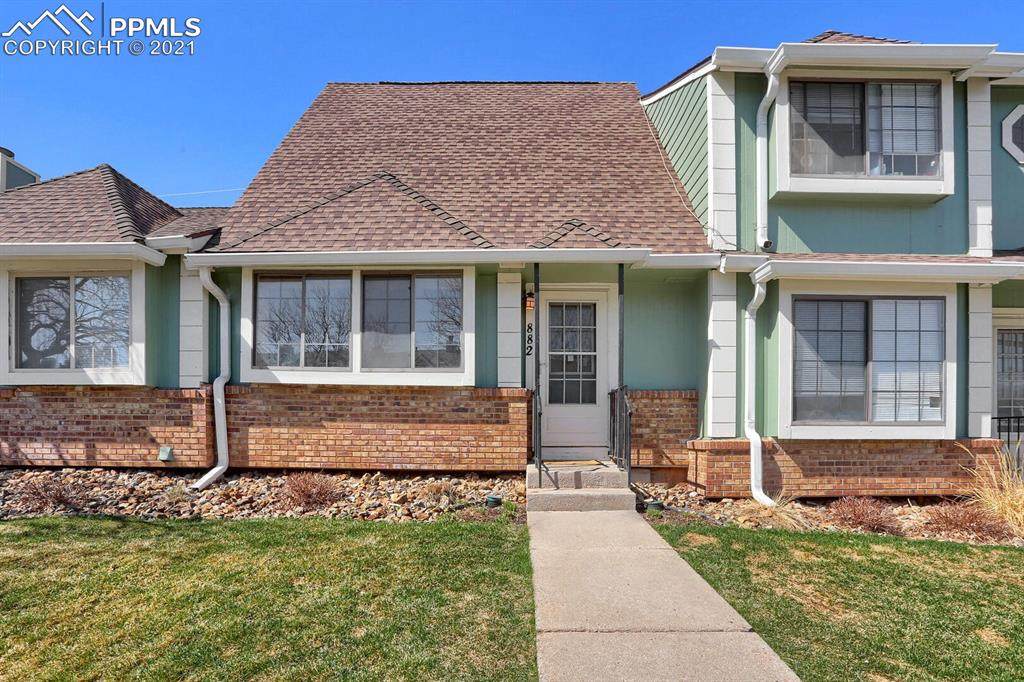 882 London Green Way - Photo 1