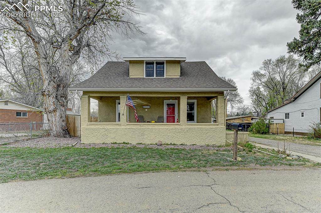 808 5th Street - Photo 1