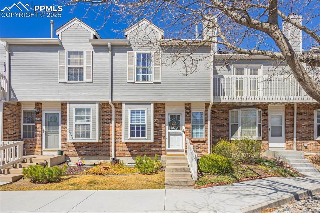 1908 Giltshire Drive - Photo 1
