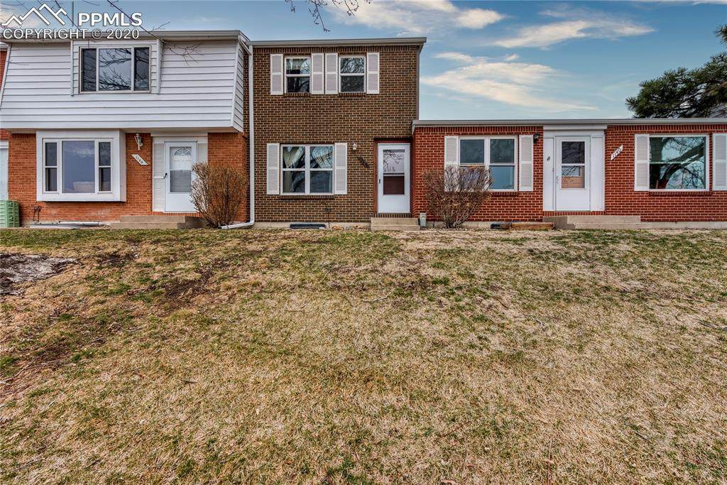 1142 Cree Drive - Photo 1