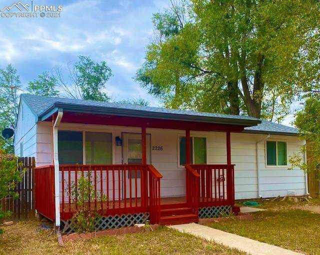 2226 Ivanhoe Drive - Photo 1