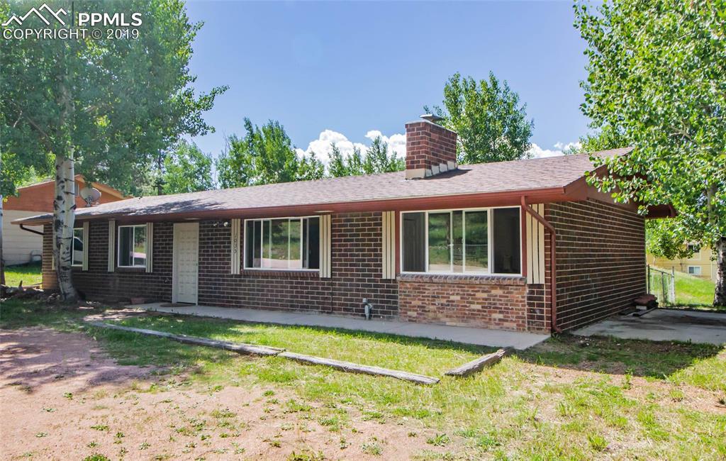 1035 Parkview Road - Photo 1