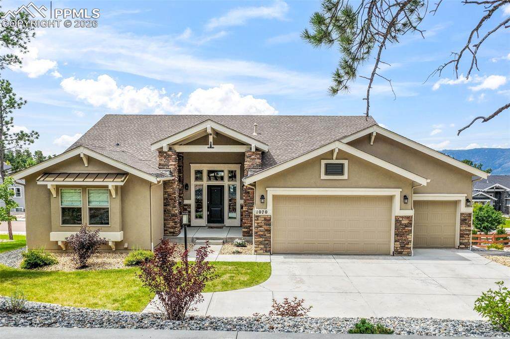 1070 Panoramic Drive - Photo 1