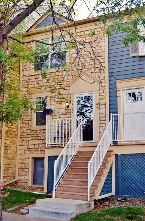10190 Dartmouth Avenue - Photo 1