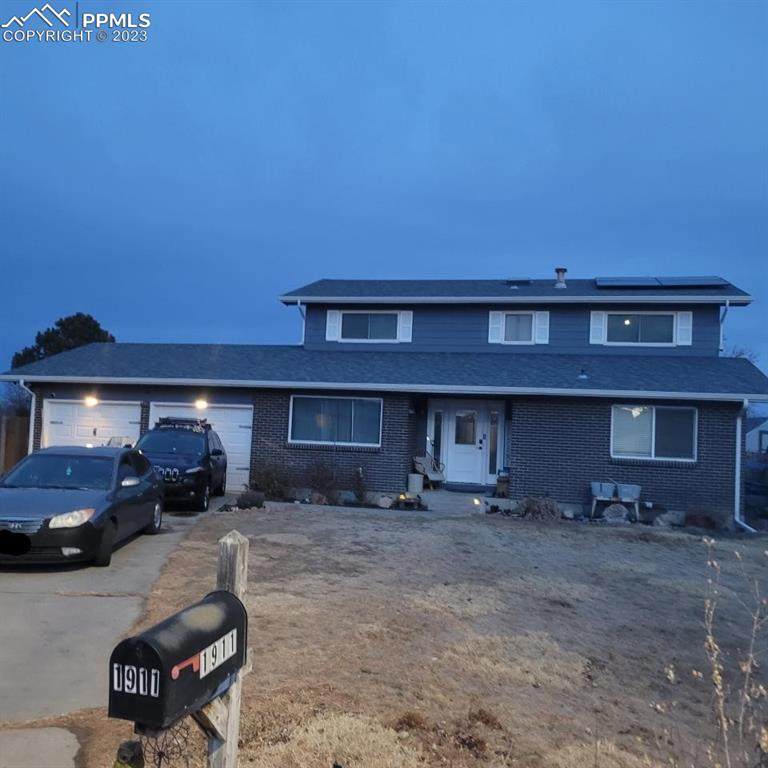 1911 Beechwood Lane - Photo 1