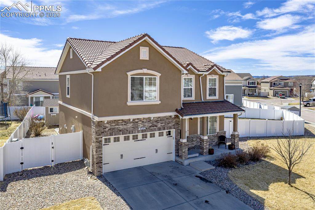 9585 Castle Oaks Drive - Photo 1