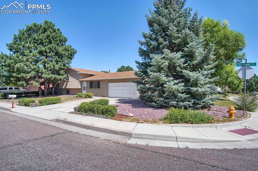 6735 Goldfield Drive - Photo 1