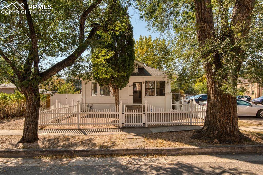 1911 Pikes Peak Avenue - Photo 1