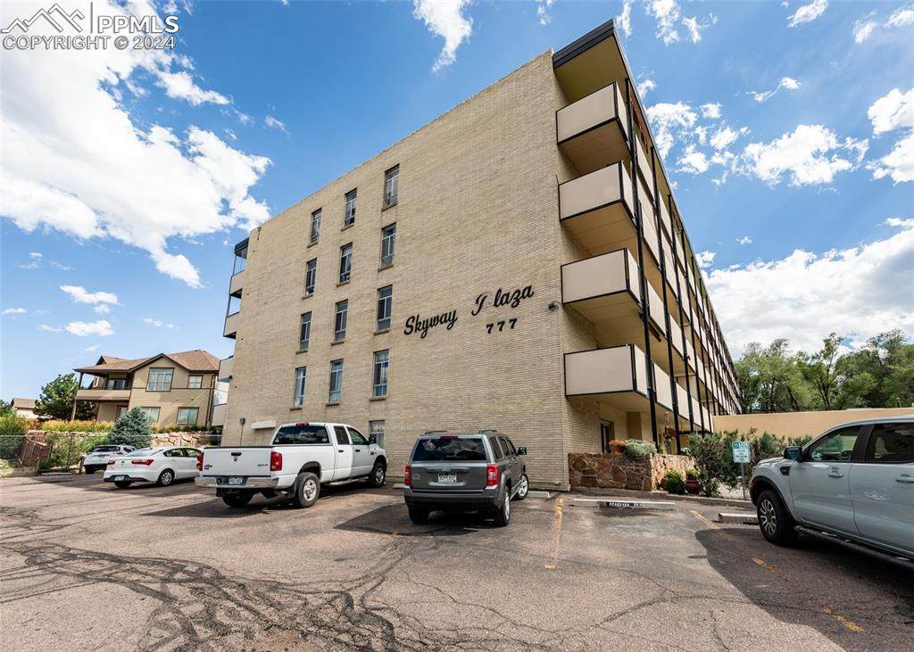 777 Saturn Drive - Photo 1