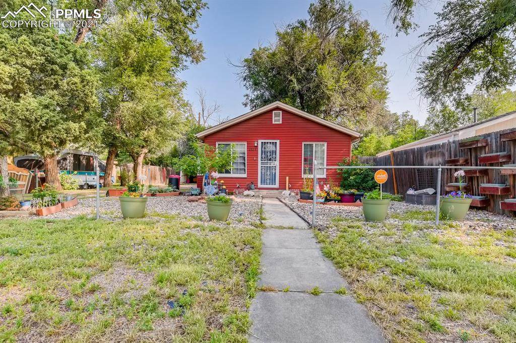 2524 Monument Street - Photo 1