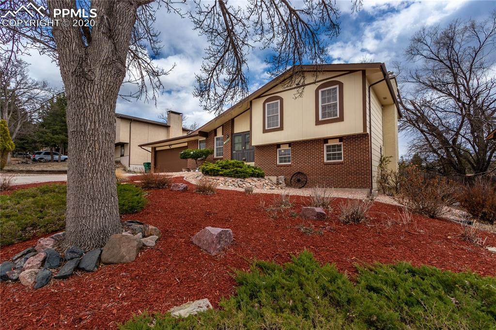 3249 Teardrop Circle - Photo 1 3249 Teardrop Circle - Photo 1