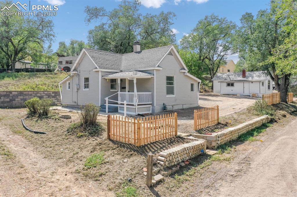 1015 Cimarron Street - Photo 1