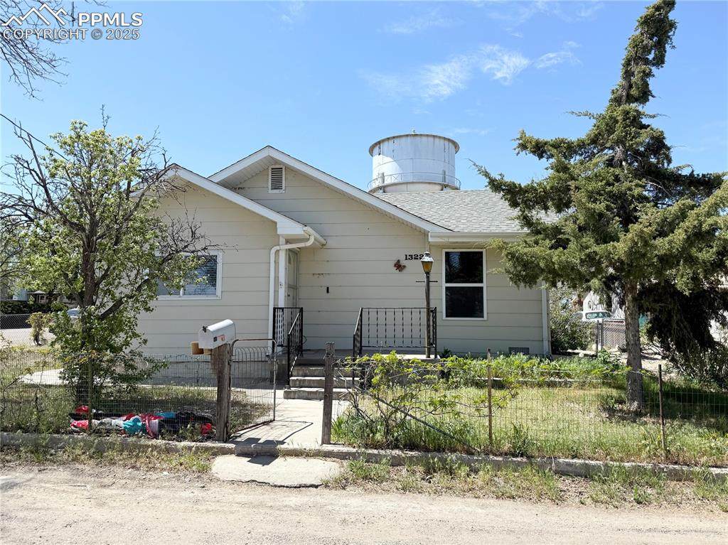 1322 Lincoln Avenue - Photo 1