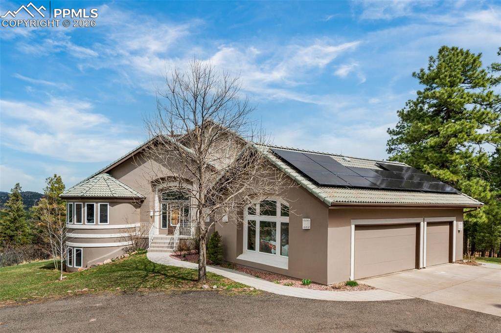 8912 Pine Drive - Photo 1