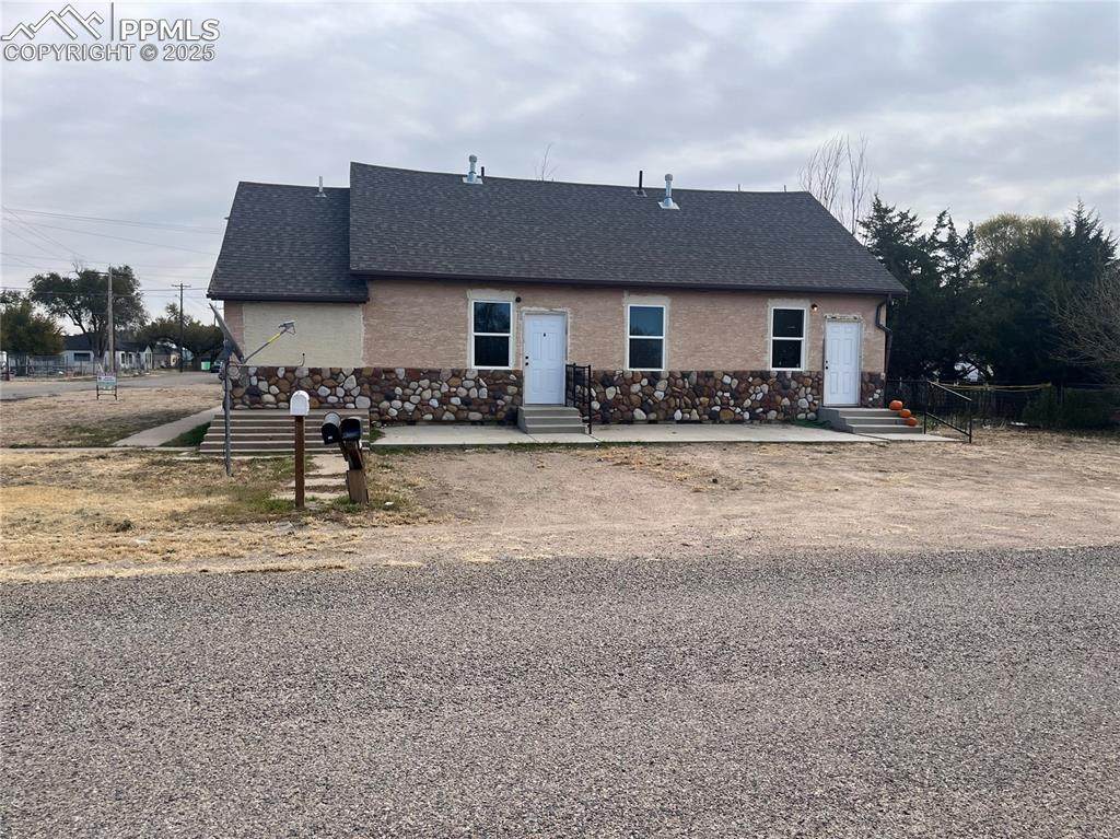 127 Arkansas Avenue - Photo 1